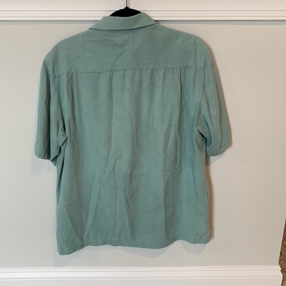 Caribbean Pineapple button up - Picture 3 of 3